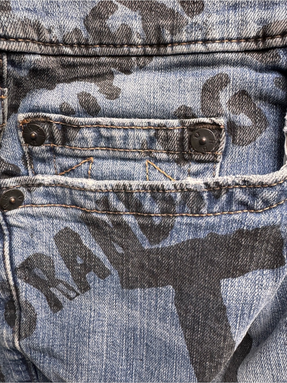 True Religion Logan Graffiti Denim Cut Off Shorts Men’s 40 Y2K Jorts - Picture 9 of 10